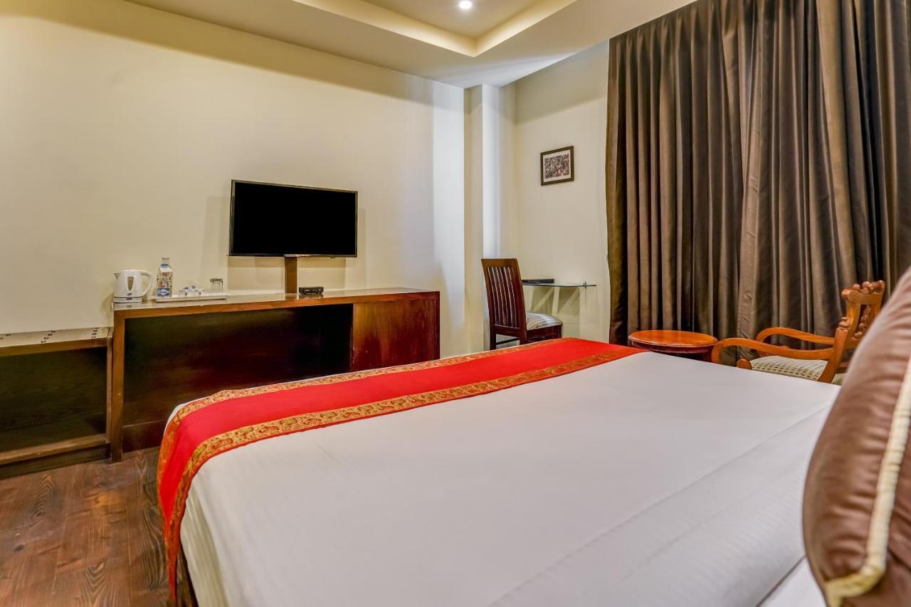 Townhouse 552Hotel Royal Court 贾朗达尔 外观 照片