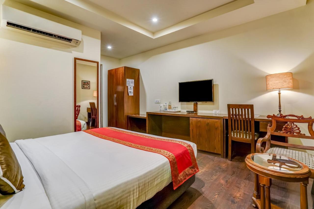 Townhouse 552Hotel Royal Court 贾朗达尔 外观 照片