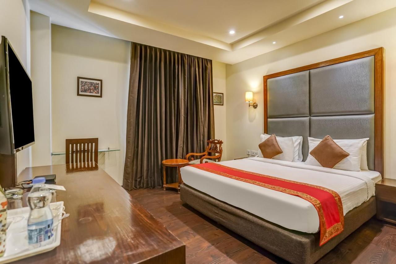 Townhouse 552Hotel Royal Court 贾朗达尔 外观 照片