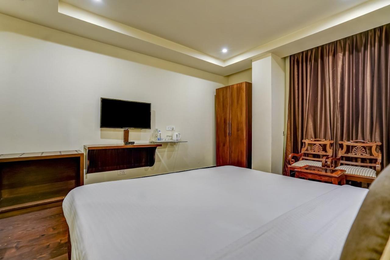 Townhouse 552Hotel Royal Court 贾朗达尔 外观 照片