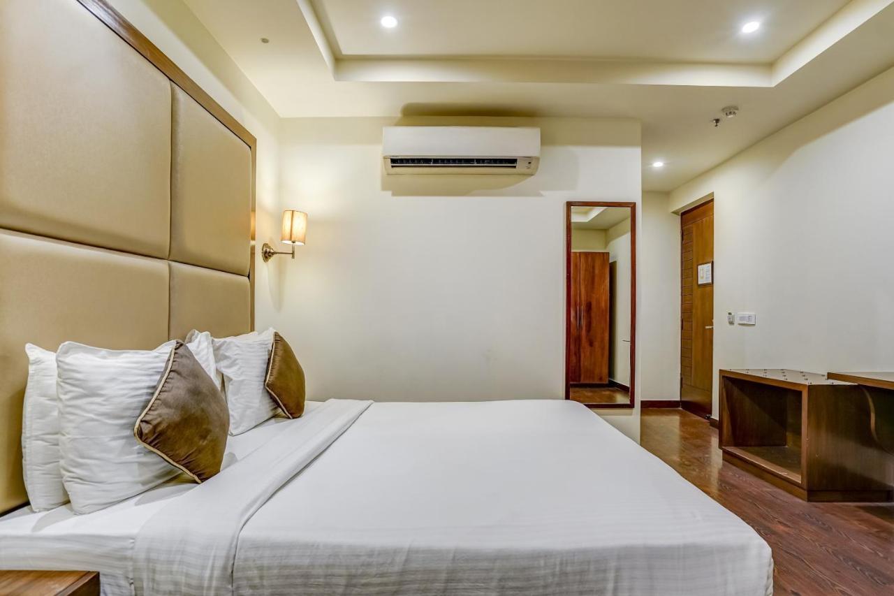 Townhouse 552Hotel Royal Court 贾朗达尔 外观 照片