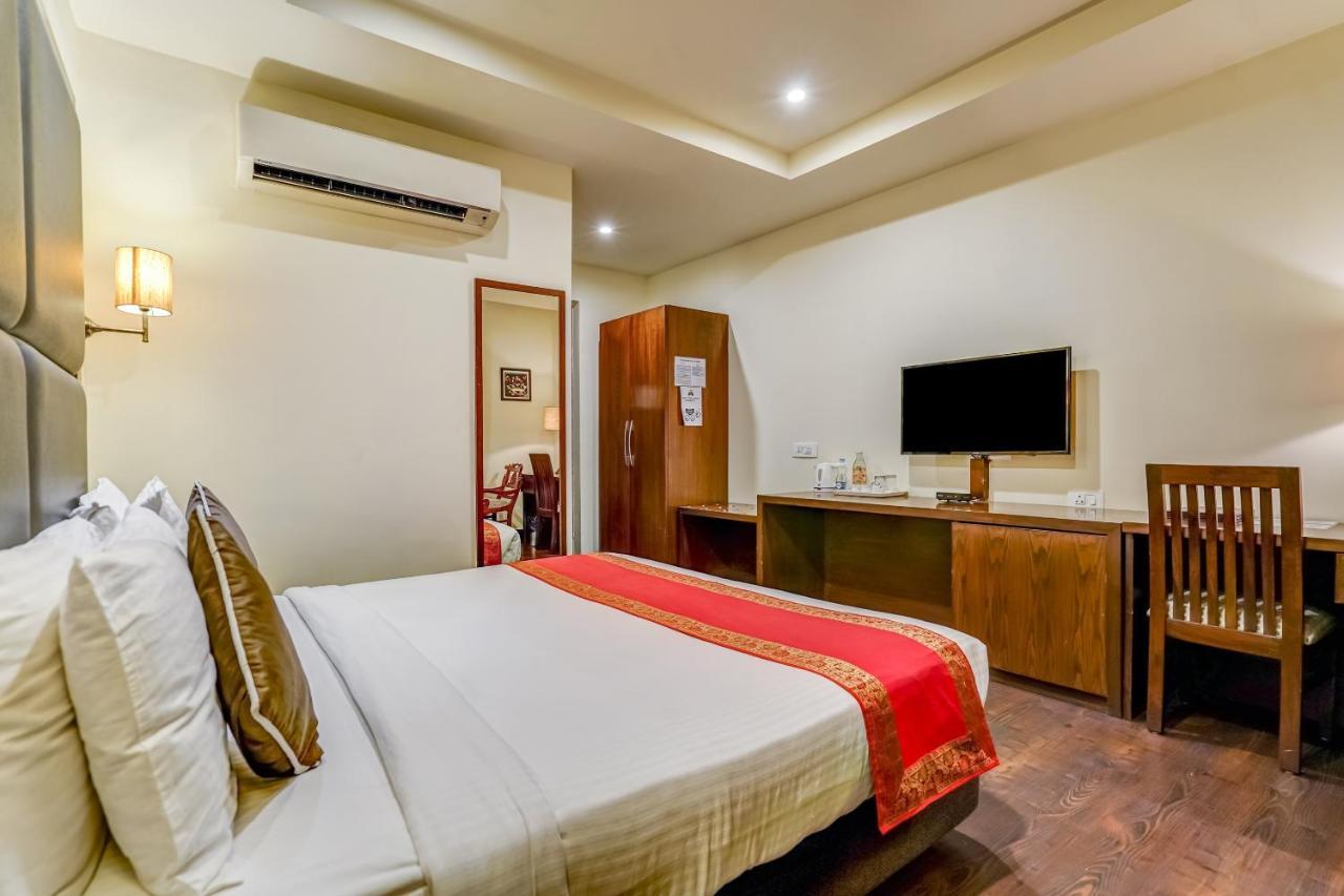 Townhouse 552Hotel Royal Court 贾朗达尔 外观 照片