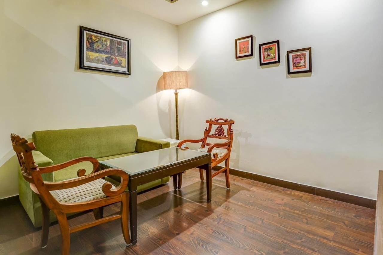 Townhouse 552Hotel Royal Court 贾朗达尔 外观 照片