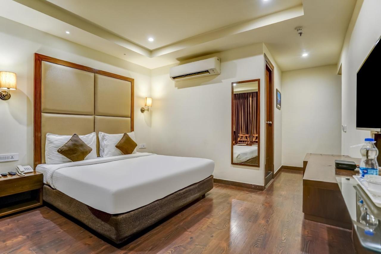 Townhouse 552Hotel Royal Court 贾朗达尔 外观 照片